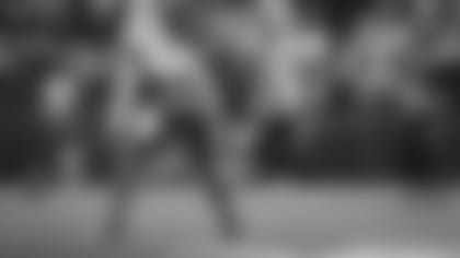 Brandon Zylstra kick off