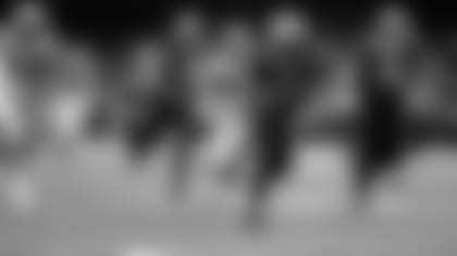 171204_kamara_defense_inside.jpg