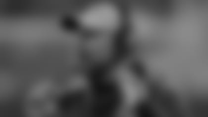 angelichio_thumb_inside