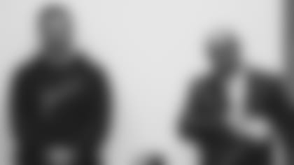 Julius Peppers, Bruce Speight