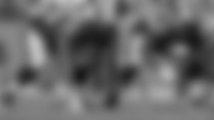 161221_oline_inside.jpg