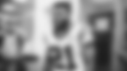 holyfield_locker_room