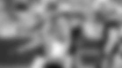 170420_kuechly_inside.jpg