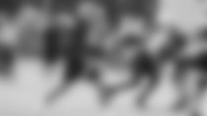 Patriots quarterback Mac Jones (10).