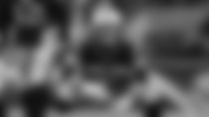 BB-122119_DS0334