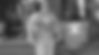 Dan Connolly blocks during a game against Cincinnati on Sept. 12, 2010.