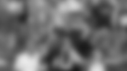 Patriots quarterback Mac Jones (10).