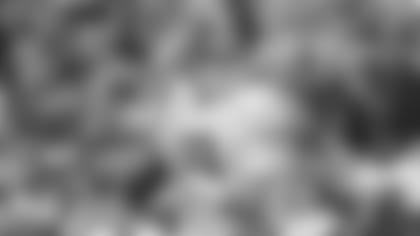 Alabama quarterback Mac Jones (10) during the first half of an NCAA college football game, Saturday, Nov. 30, 2019, in Auburn, Ala. (AP Photo/Vasha Hunt)