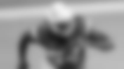 Los Angeles Chargers defensive end Melvin Ingram (54).