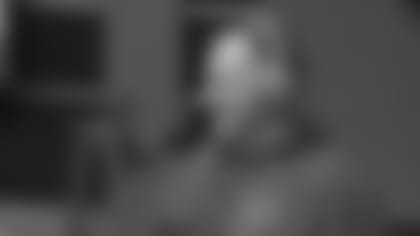 20191108_BELICHICK ON WEEI SWEATSHIRT 3