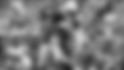 20200323_film_review_freeagentsb