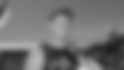 Chris Hogan_3u5a8555.jpg