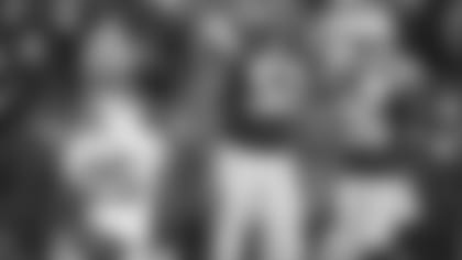 Jerod Mayo - 3u5a9388.jpg