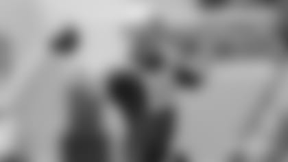 Patriots quarterback Mac Jones (10).