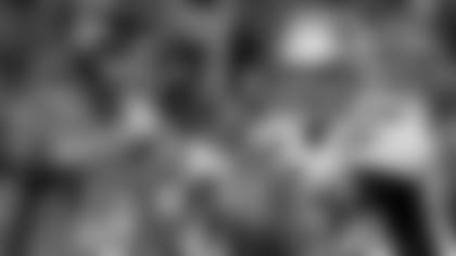 384-brady-manning-sidebar-20141102.jpg