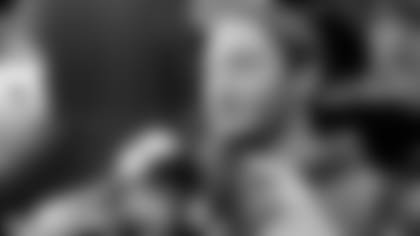 Quarterback Chad Pennington #10 of the New York Jets being sacked by linebacker Junior Seau #55 of the New England Patriots at Gillette Stadium on December 16, 2007 in Foxborough, Massachuetts. The Patriots defeated the Jets 20-10. (AP Photo/David Drapkin)