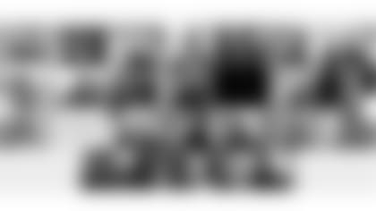 Patriots Chairman and CEO Robert Kraft, Patriots Foundation president Josh Kraft and Patriots and Pro Football Hall of Famer Andre Tippett take a virtual group photo with the 2020 Patriots Difference Makers of the Week. (photo courtesy of New England Patriots).