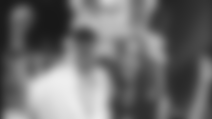 patsdolphins_sth_091409_100x80.gif