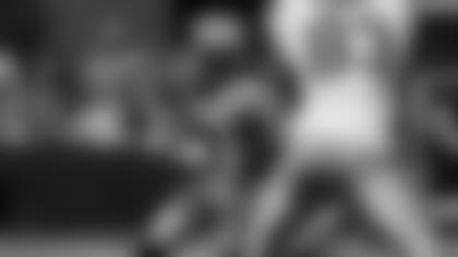 adams-catch-cahrgers-w1-1st-qtr