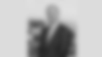 SteveHill_v2thumb_12321