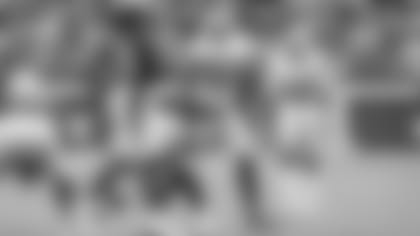 This is The Oakland Raiders vs Phoenix Cardinals.  This is Oakland Raiders linebacker Marquel Lee (55). This game was played in Glendale, Arizona at State Farm Stadium. November 18, 2018.  The Oakland Raiders won 23-21.