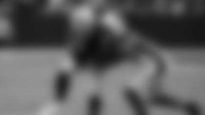 hollins-catch-cardinals-w2-thumb