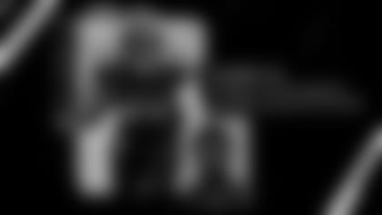 Ngakoue_DE_Signed_1920x1080