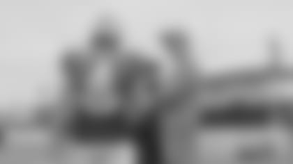 Mic’d Up: Derek Carr and Peyton Manning at Training Camp