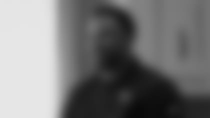 champ-sitdown-thumb-combine-3322