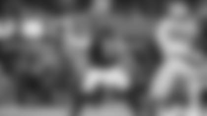 The Los Angeles Rams take on the San Francisco 49ers during Week 18 of the 2021 regular season.