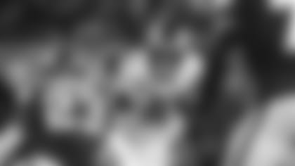 The Los Angeles Rams take on the Minnesota Vikings during Week 16 of the 2021 regular season.