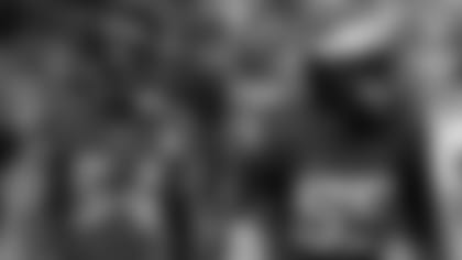 (From left to right) OLB Tyus Bowser & OLB David Ojabo