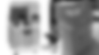 121318_theCaw-FlaccoGift