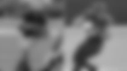 Left: TE Ben Mason; Right: FB/DL Patrick Ricard