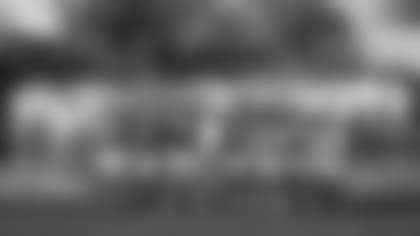 Baltimore coaches and players pose for a Ravens team photo at the 2020 Pro Bowl in Orlando, Fla. (Baltimore Ravens/Shawn Hubbard)