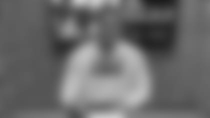 T Daniel Faalele signs rookie contract.