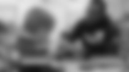 Baltimore Ravens hold 'Huddle for 100' community day of service