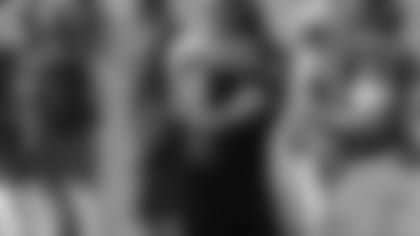 061118_FemaleScouts