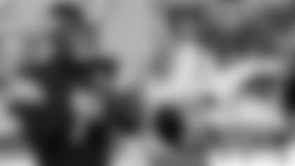 Left: Steelers QB Ben Roethlisberger; Right: Browns QB Baker Mayfield