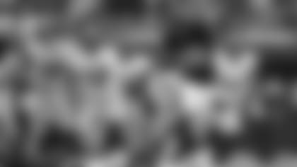 Baltimore Ravens running back Latavius Murray (28) runs the ball during the third quarter of an NFL football game against the Pittsburgh Steelers, Sunday, Jan. 9, 2022, in Baltimore.