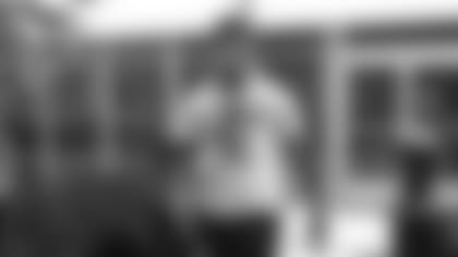 LB Patrick Queen in Mask