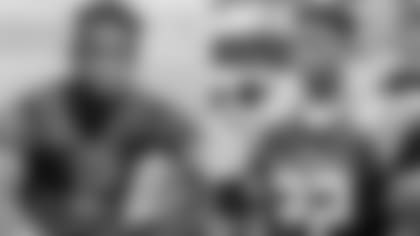 Left: Odafe at the 2017 Under Armour All-American Game (Photo via Land of 10_)_; Right: Odafe at the 2018 Under Armour All-American Game (Photo via Intersport )