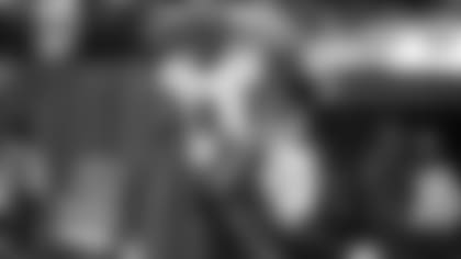 QB Lamar Jackson runs ball against Cleveland Browns at FirstEnergy Stadium on December 12, 2021.