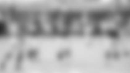 Washington's defensive line celebrates during its game against the Philadelphia Eagles (Alexander Jonesi/NFL)