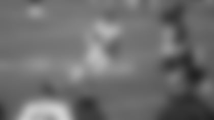 Running back J.D. McKissic makes a catch and turns up field during the Washington Football Team's game against the Steelers on Dec. 7, 2020. (Alex Mowrey/NFL)