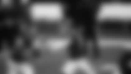 Alex Smith hands off the ball to Antonio Gibson during the Washington Football Team's matchup against the Dallas Cowboys. (Sam Hodde/NFL)