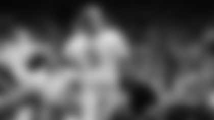 Washington Redskins' Sonny Jurgensen is seen in action against the Giants, Oct. 29, 1974.  (AP Photo)