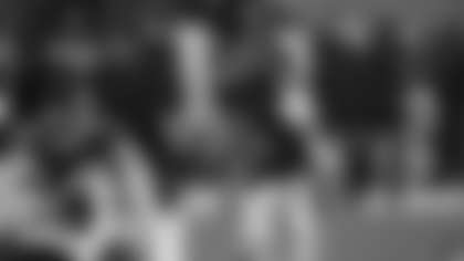 Taylor Heinicke gets ready to run a play against the Carolina Panthers (Elijah Walter Griffin Sr./Washington Football Team)