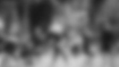 Antonio Gibson makes a grab during practice on Sept. 2, 2021. (Karlee Sell/Washington Football Team)