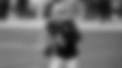 Las Vegas Raiders quarterback Derek Carr (4) looks to throw against the Miami Dolphins during the first half of an NFL football game, Saturday, Dec. 26, 2020, in Las Vegas. (AP Photo/Steve Marcus)